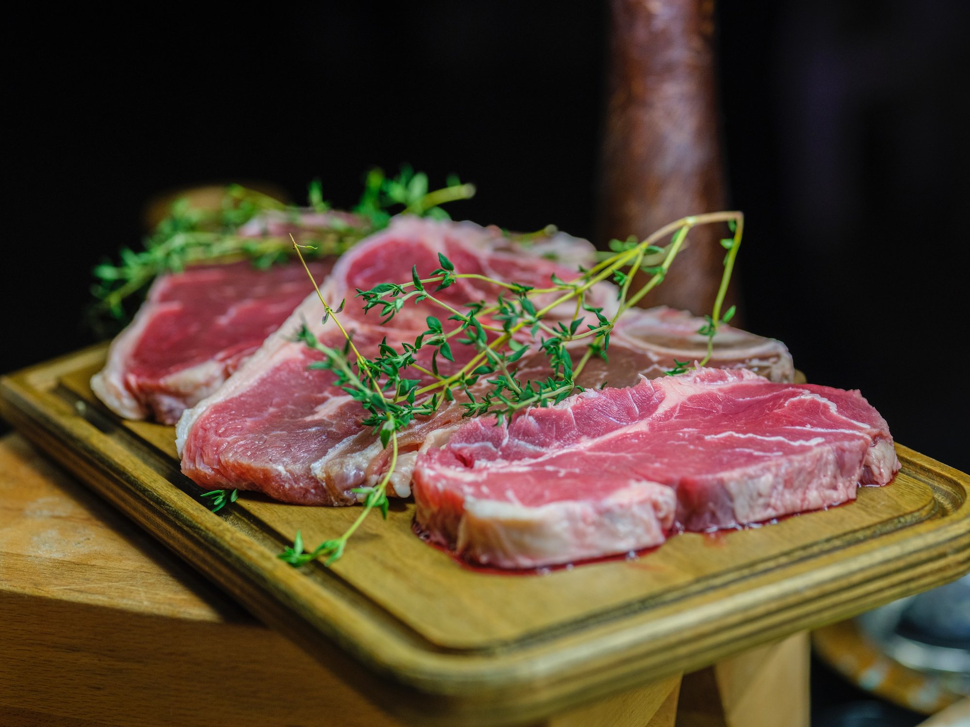 09-Karriere-Ausbildung-Teaser-Fleisch-mit-Kraeutern